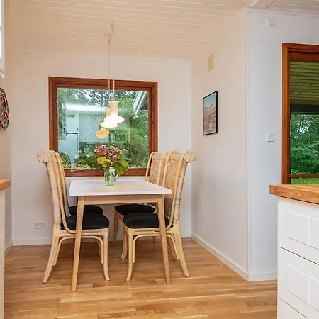 6 Person Holiday In Hébergement de vacances Ebeltoft